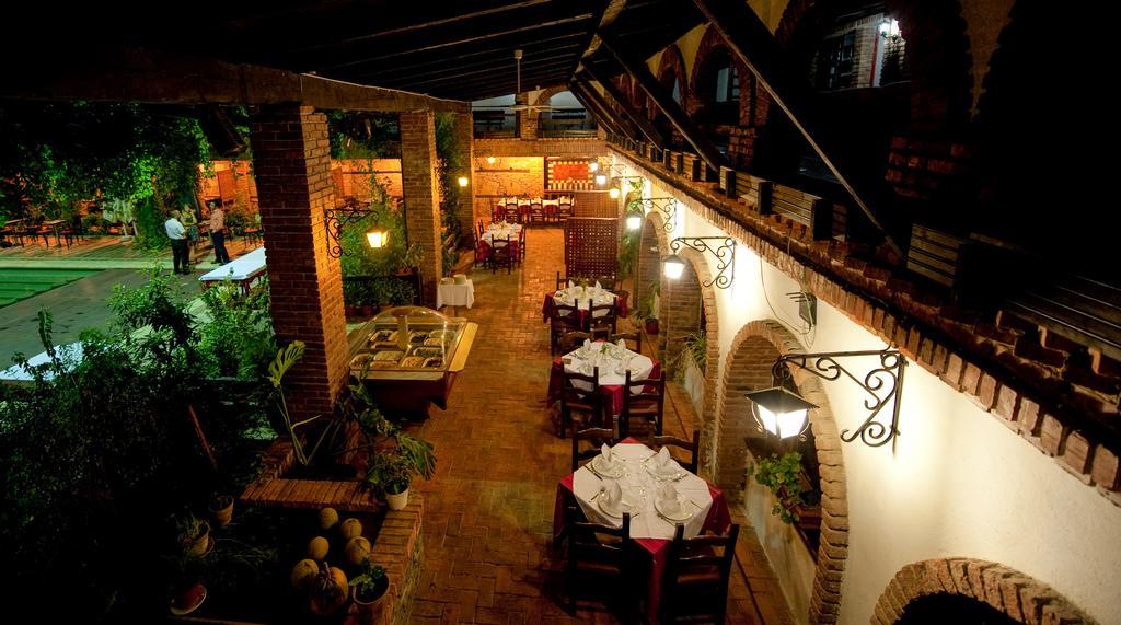 Hotel Restaurant Bujtina E Gjelit Tirana Bagian luar foto