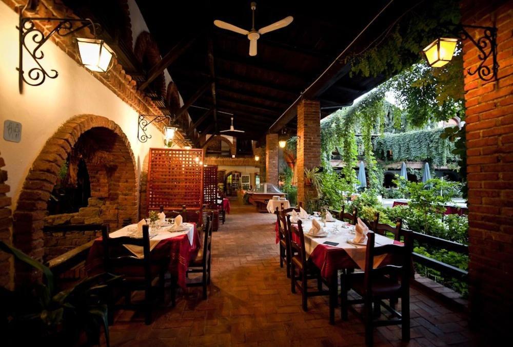 Hotel Restaurant Bujtina E Gjelit Tirana Bagian luar foto