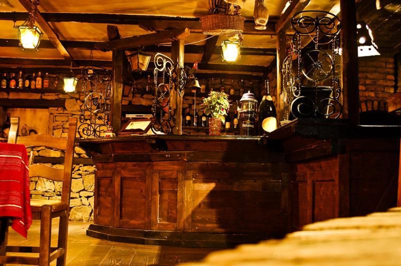 Hotel Restaurant Bujtina E Gjelit Tirana Bagian luar foto